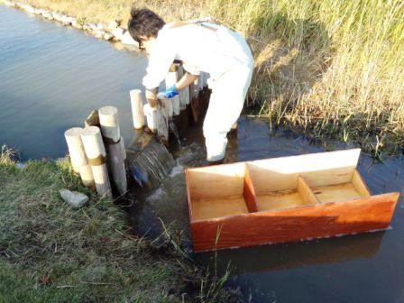 設置作業に入ります。